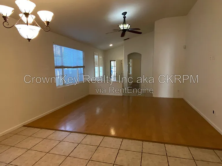1844 Oswego Ct — Photo 7