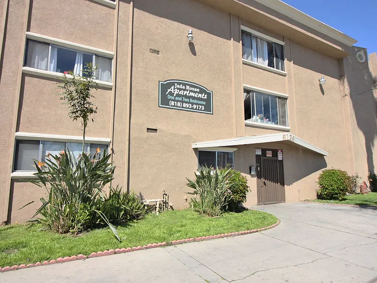 9139 - Jade Apts — Photo 34