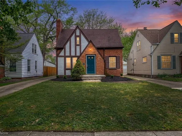 2324 Scholl Rd, University Heights, OH 44118