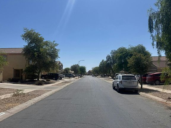 4th image of 2256 W Pinkley Ave