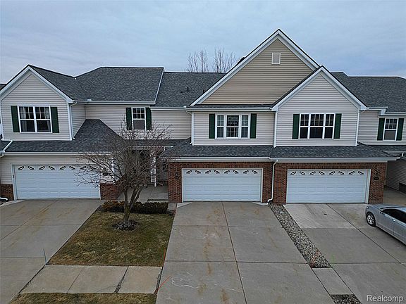 4th image of 10139 Ridge Run St #9