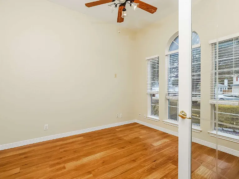 1561 Kenneys Way — Photo 13