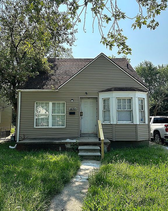 1st image of 16284 Coram St