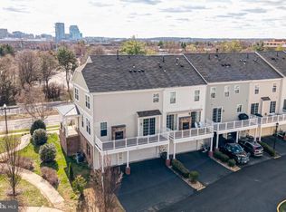 567 Van Buren St, Herndon, VA 20170