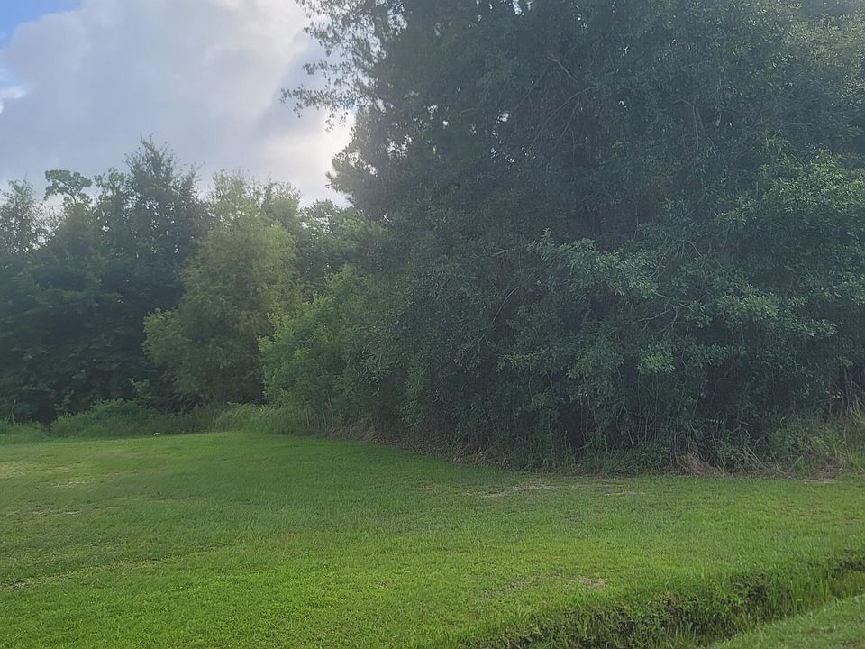 2nd image of 324 Favre St