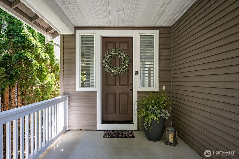 3rd image of 28011 Maple Ridge Way SE