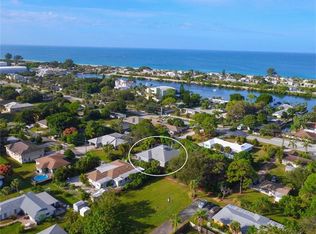 318 Bayshore Rd, Nokomis, FL 34275