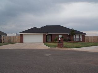 1813 Cougar Cir, Altus, OK 73521