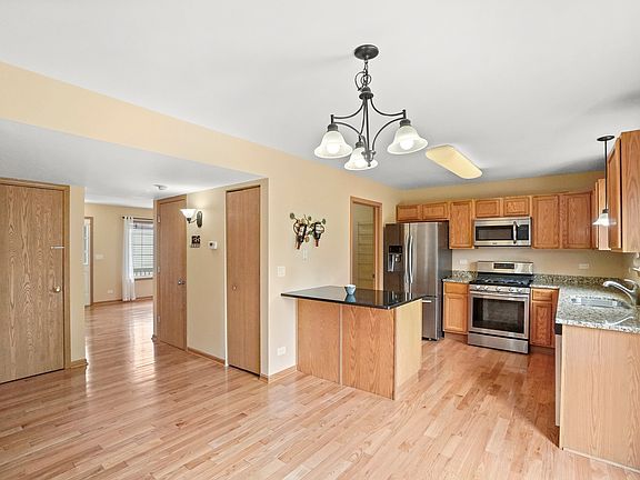 4th image of 2177 N Stonehedge Ct