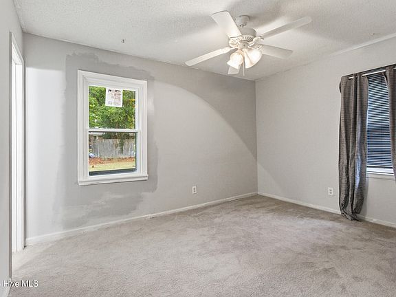 4th image of 347 Jeanette Street