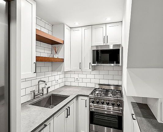 4th image of 419 E 78th St APT 1B