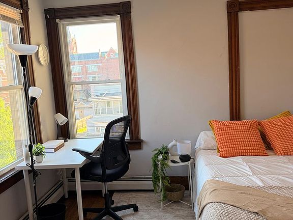 5th image of 19-23 Pearl St #D