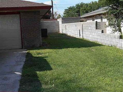5th image of 900 W Taos St
