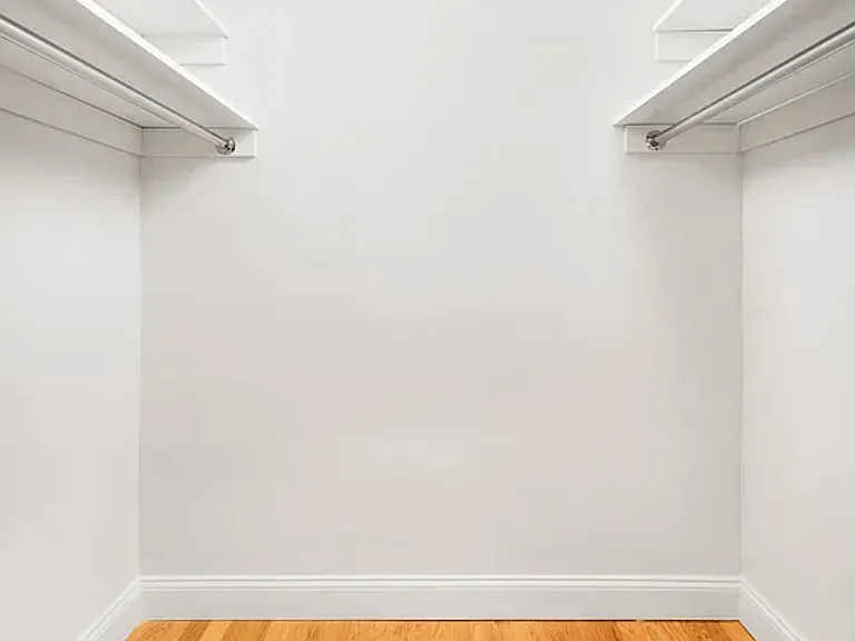 530 Neptune Ave #9 — Photo 5