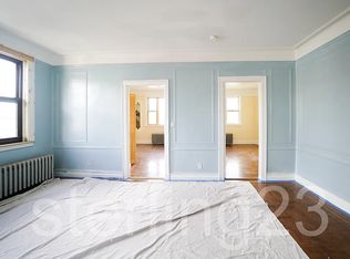 28-02 46th St #3B, Astoria, NY 11103