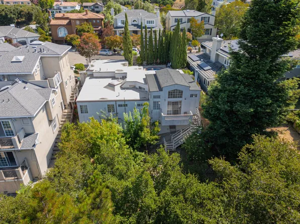 17 Neva Ct, Oakland, CA 94611