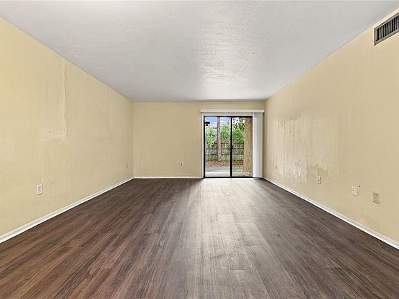 5th image of 2811 SW ARCHER ROAD #T167