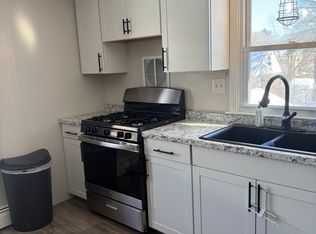 14 Daytona St, Nashua, NH 03064
