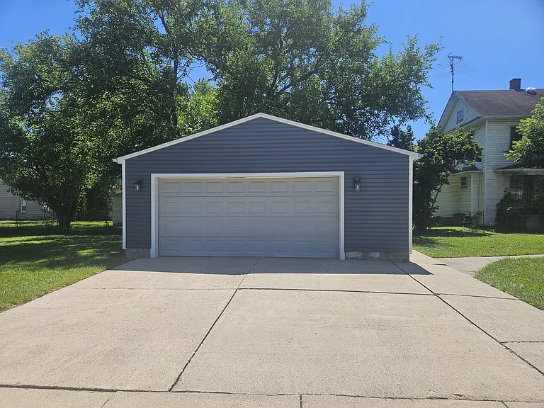 905 Belvedere Ave SE — Photo 3