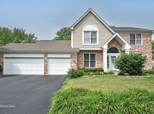 150 Salford Dr, Algonquin, IL 60102