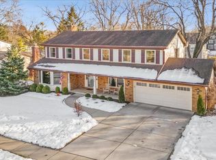 315 Minear Dr, Libertyville, IL 60048