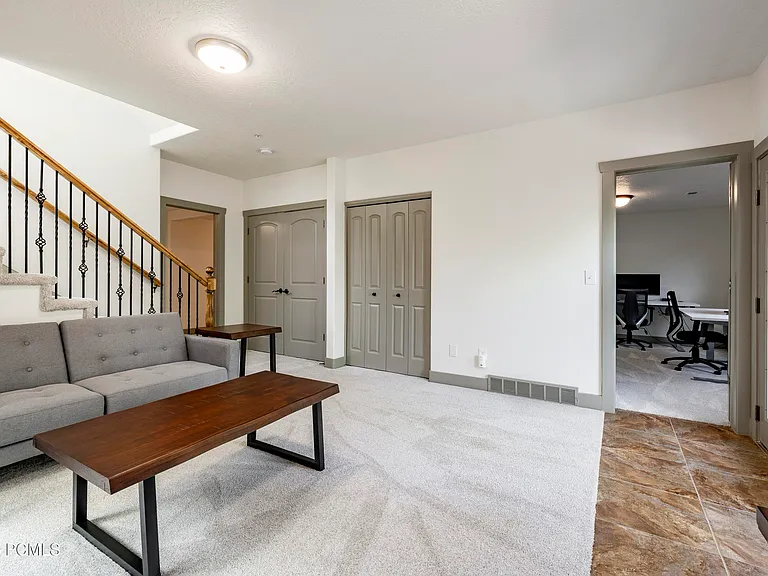 1490 W Alpine Ave — Photo 31