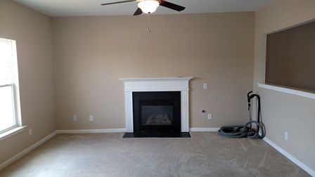 4th image of 580 Village East Cir