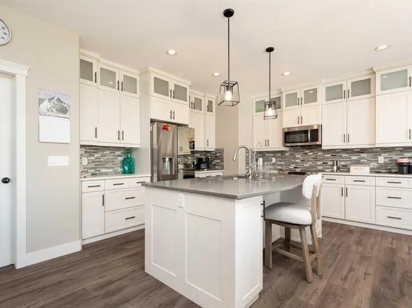 129 SW Sixmile Bnd S, Lethbridge, AB T1K 8E3