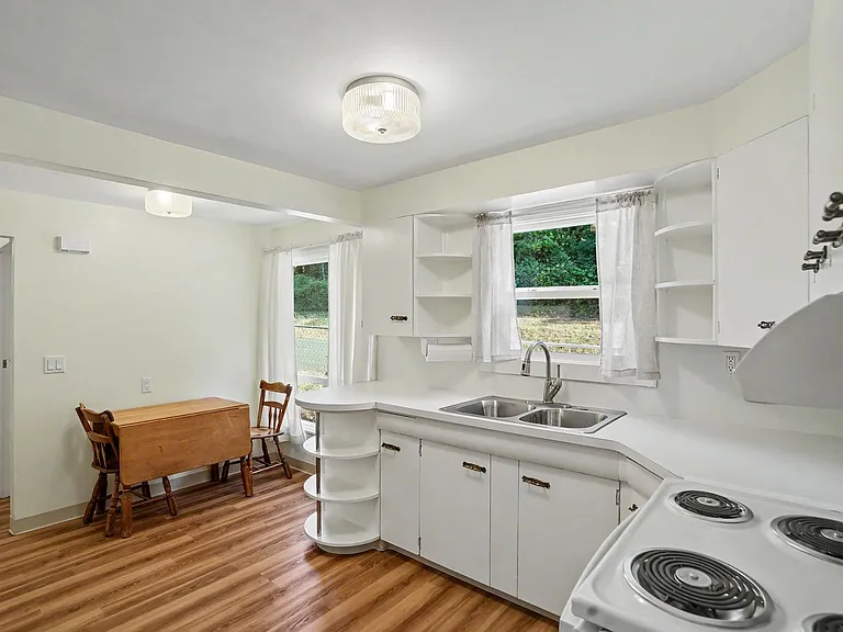 30645 Fisher St — Photo 7