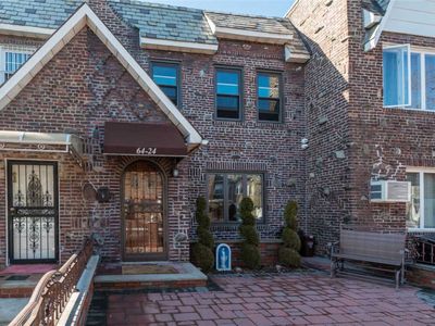 6424 83rd St, Middle Village, NY, 11379