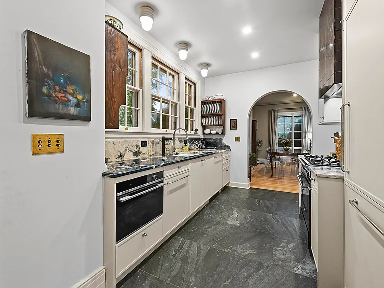 11 Maple Ave — Photo 19