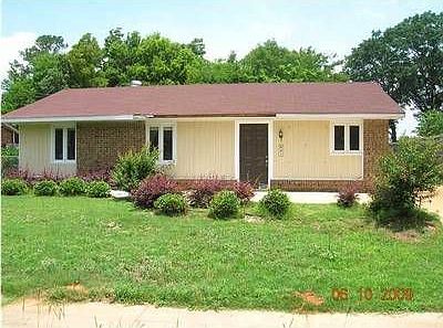 1st image of 621 Groveland Dr