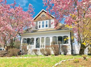 1254 Larkin Williams Rd, Fenton, MO 63026