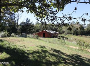 222 Summit Rd, Madisonville, TN 37354