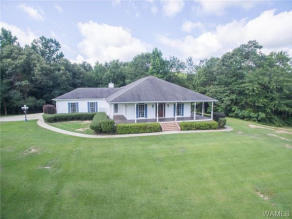 3rd image of 14144 Beverly Dr