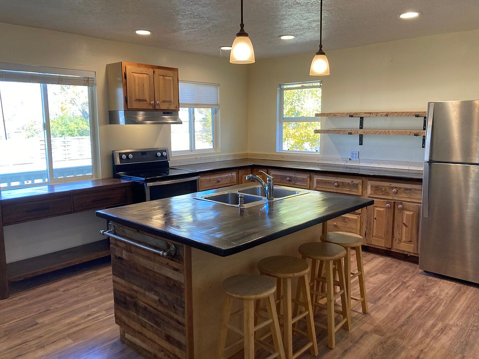 Eat in kitchen with new dishwasher