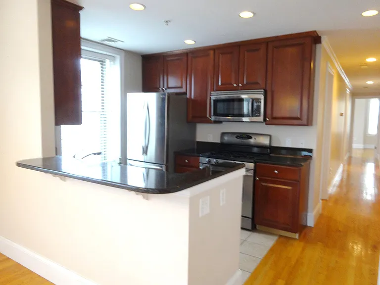 779 E 5th St #3 — Photo 9
