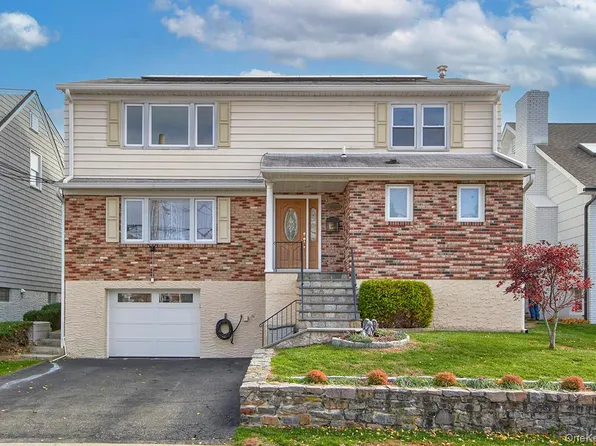 222 Gainsborg Ave E, West Harrison, NY 10604