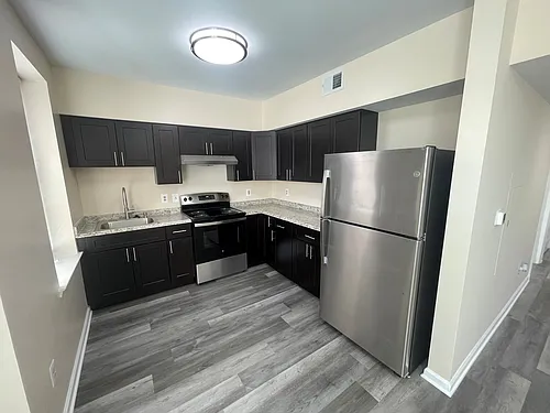 Thompson Place Photo 1
