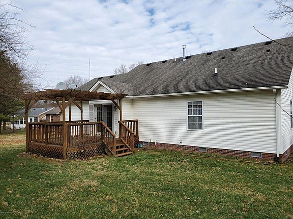 4th image of 113 Gloria Dr
