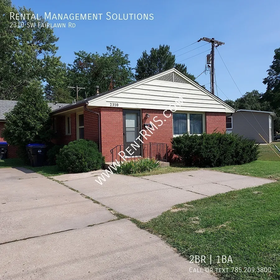 *Duplex* 2310 Sw Fairlawn Rd- 2 Bed/1 Bath — Photo 1