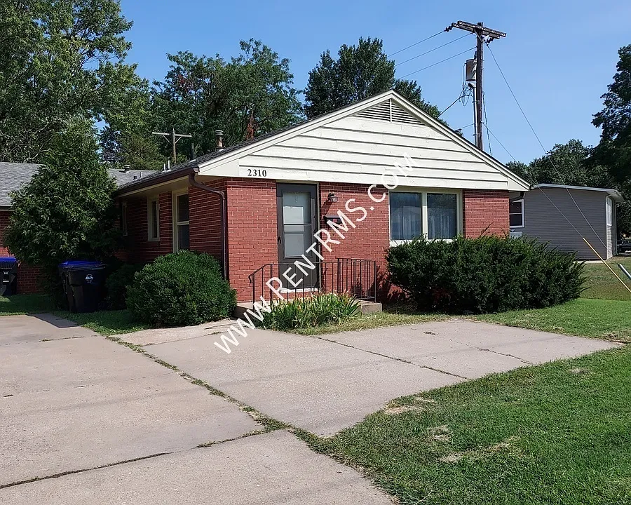 2310 SW Fairlawn Rd
