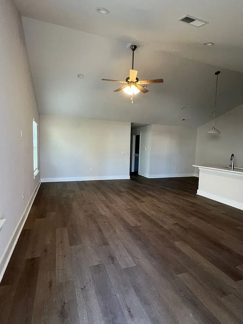 121 Brawley Villas Place — Photo 3