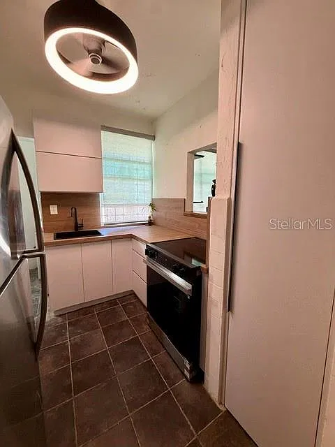 1 bed, 1.5 bath, 721 sqft, $1,700 — Photo 3