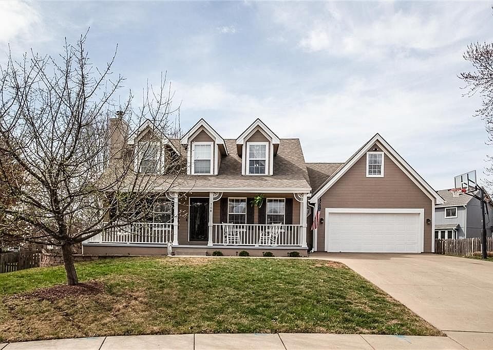 1st image of 708 Hawthorne Ct