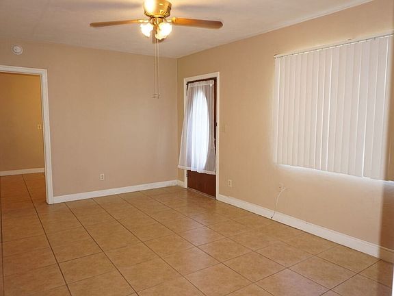 3rd image of 4726 Blount Ave