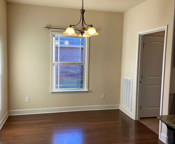 219 Coral Ct — Photo 15