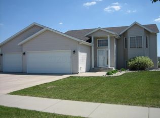 3133 9th Ave S, Moorhead, MN 56560