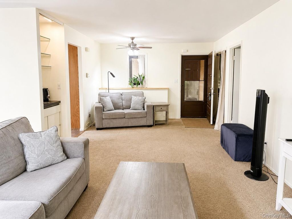 3 Granada Crescent #2, White Plains, NY - View 3