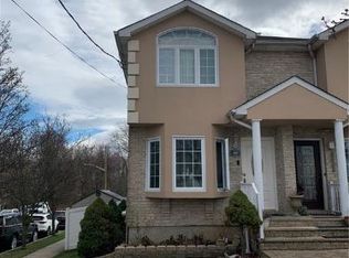 1014 Rathbun Ave, Staten Island, NY 10309